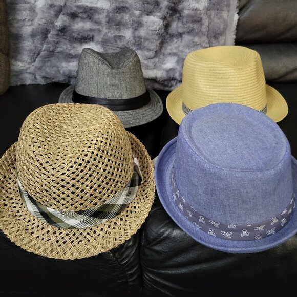 Lot of 4 Boys Hats from H & M and Gap - NWT - Picture 1 of 12